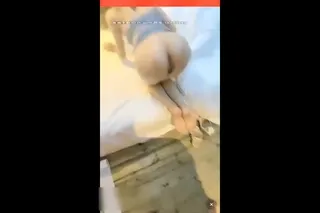 최고급 미니스커트 롤리 여동생 몸매는 코피를 흘릴 수 있어 아래는 아직 팽팽해 포우가 기대를 저버리지 않고 …