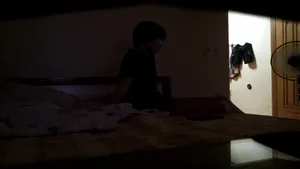 조건녀 제대로 먹지도 못했는데 - 실시간 국산야동 인기 한국야동