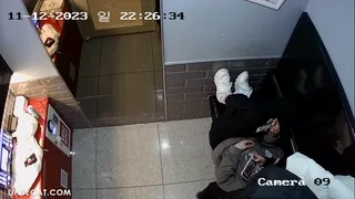 cctv 눈치보고 씹질하다 결국 말타는 코노커플 - 국산야동 인기 한국야동