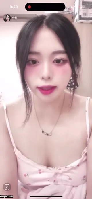어느 틱톡커의 간접 대딸 체험 - 국산야동 한국야동